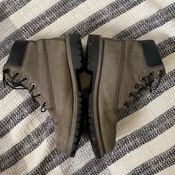 Women’s Timberland Boots size 6 - Picture 3 of 6